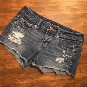 American Eagle outfitters distressed denim jeans